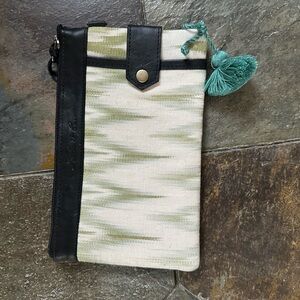 Nena and Co everything clutch